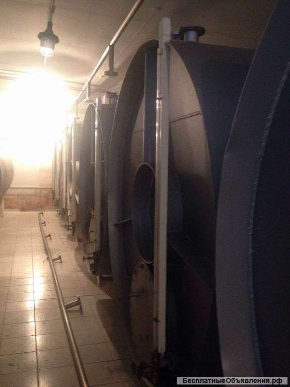 Емкости нержавеющие, объем 16 куб.м.