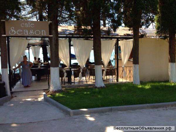 В Абхазию требуются официанты , бармен, уборщица