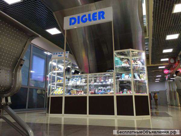 Витрина стеклянная в хорошем состоянии