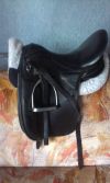 Выездковое седло