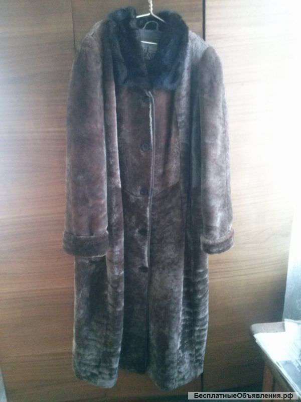 Мутоновая шуба с норковым воротником