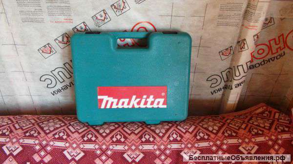 Шуруповерт-дрель Makita 6339DWDE