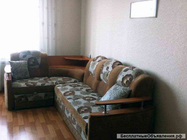 Хозяйка сдает двухкомнатную с хорошим ремонтом