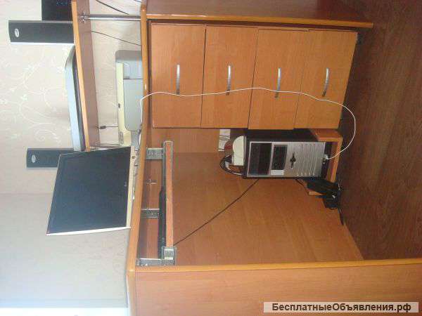 Компьютерный стол