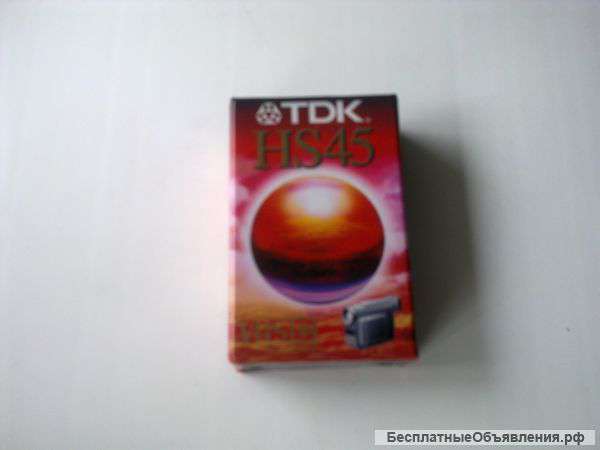 Видекассета старого образца VHS-C TDK