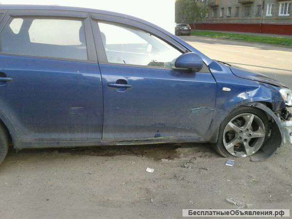 Автомобиль KIA CEED