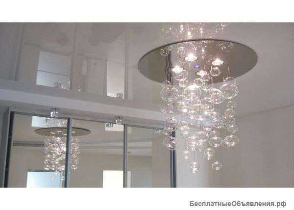 Белый глянцевый натяжной потолок