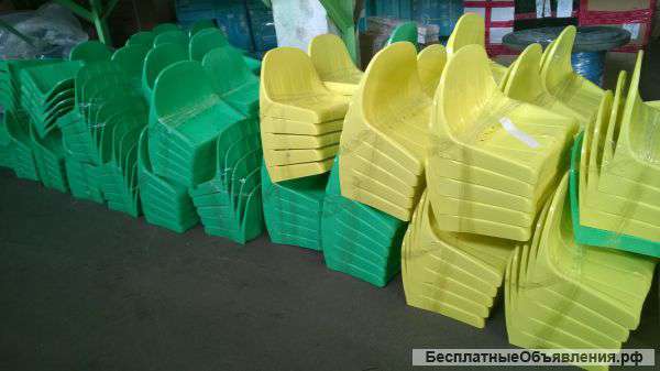Пластиковые сиденья