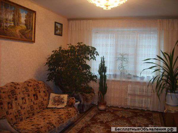 Недорого продаётся двухкомнатная квартира в центре