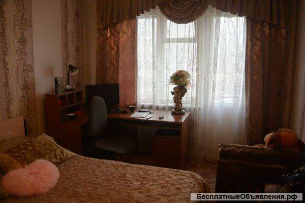 3 комн.кв.61кв.м. на 1 мкр. Урицкого