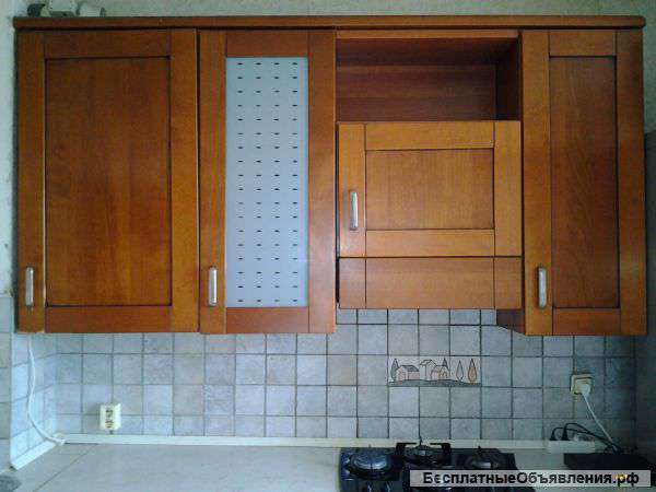 Кухонный гарнитур (фасад массив)