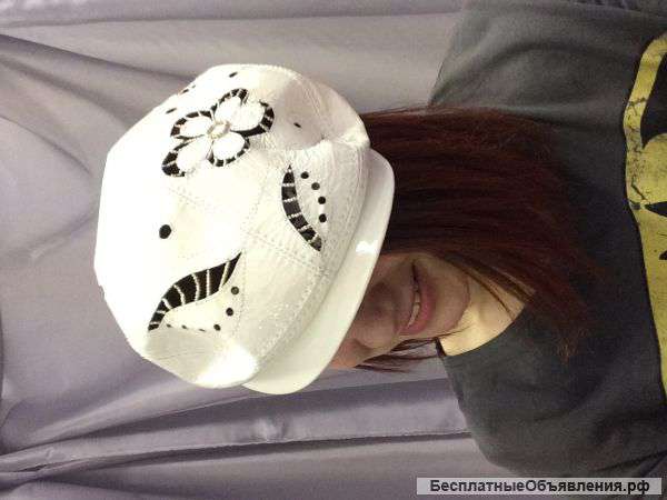 Юбки брюки платья головные уборы