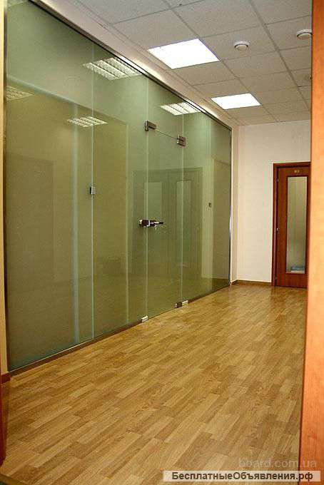 Стеклянные перегородки на зажимном профиле