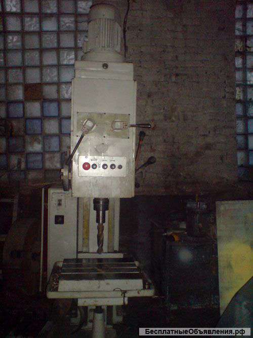 Сверлильный станок 2Н135