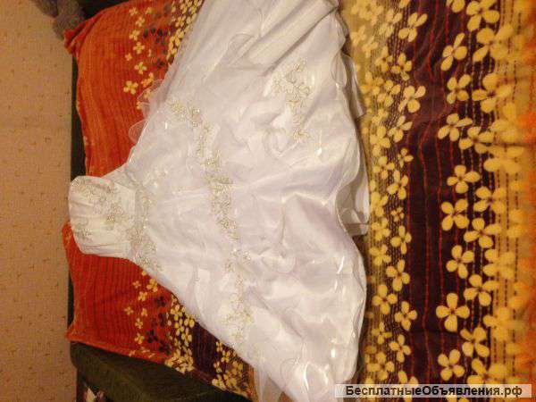 Свадебное платье