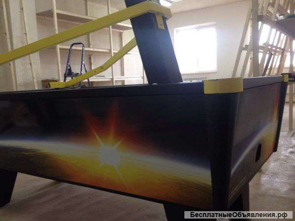 Спортивный аттракцион аэрохоккей