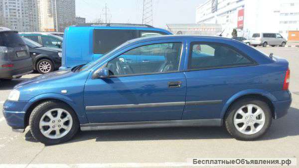 Автомобиль Опель Астра