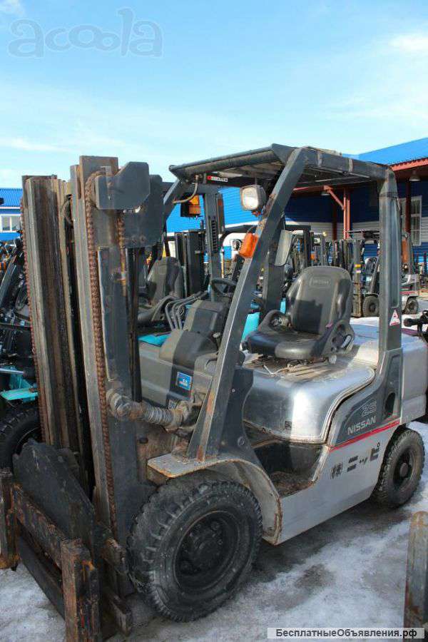 Погрузчик вилочный бензин Nissan UL02A25