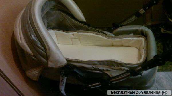 Детскую коляску и ходунки