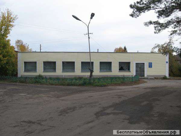 Здание самом центре р.п. Краснозёркое Новосибирской области