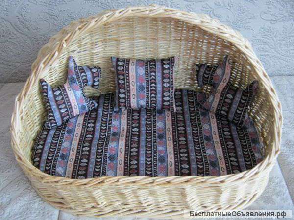 Лежанку для кошки, маленькой собачки