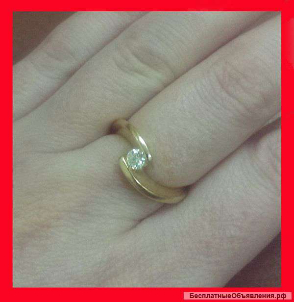 Золотое кольцо с бриллиантом