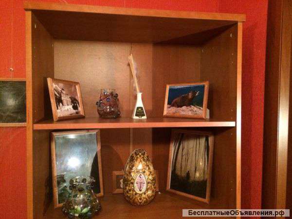 Шкаф книжный