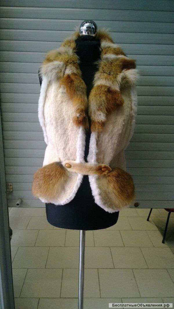 Меховые жилетки