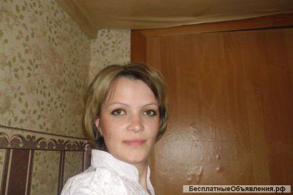 Работу продовца в стр. и хоз. товары.