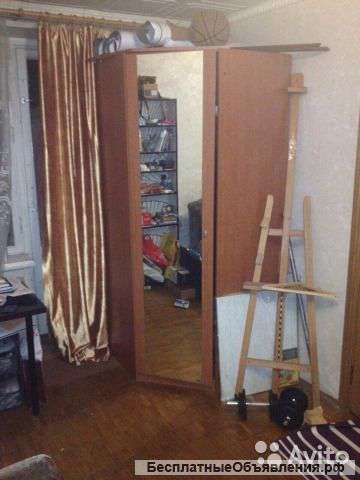 Угловой шкаф