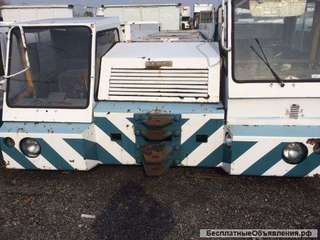 Аэродромный тягач белаз-74211