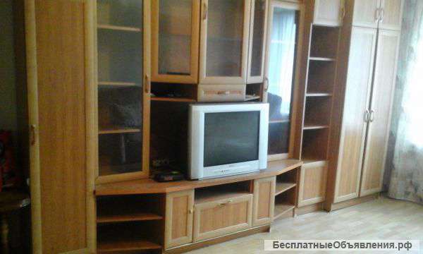 Стенка мебельная (светлая)