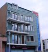 В Грузии на курорте батуми, около пляжа новая гостиница „Рива” предлогает удобный отдых
