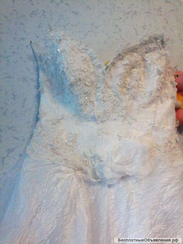 Свадебное платье