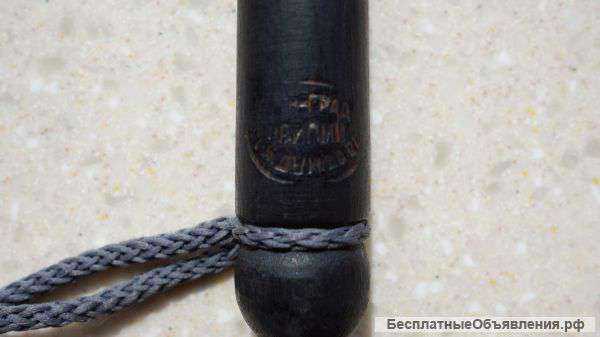 Старинный музыкальный набор из кастаньет и дудки. Россия, Петроград, нач. ХХ века.