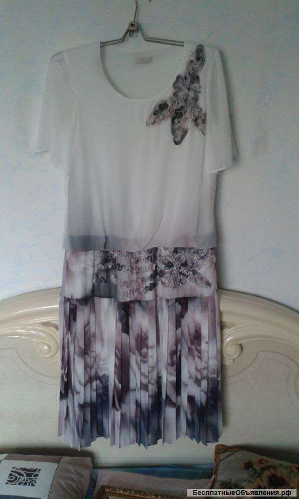 Летнее платье,надето было 1 раз, в идеальном состоянии