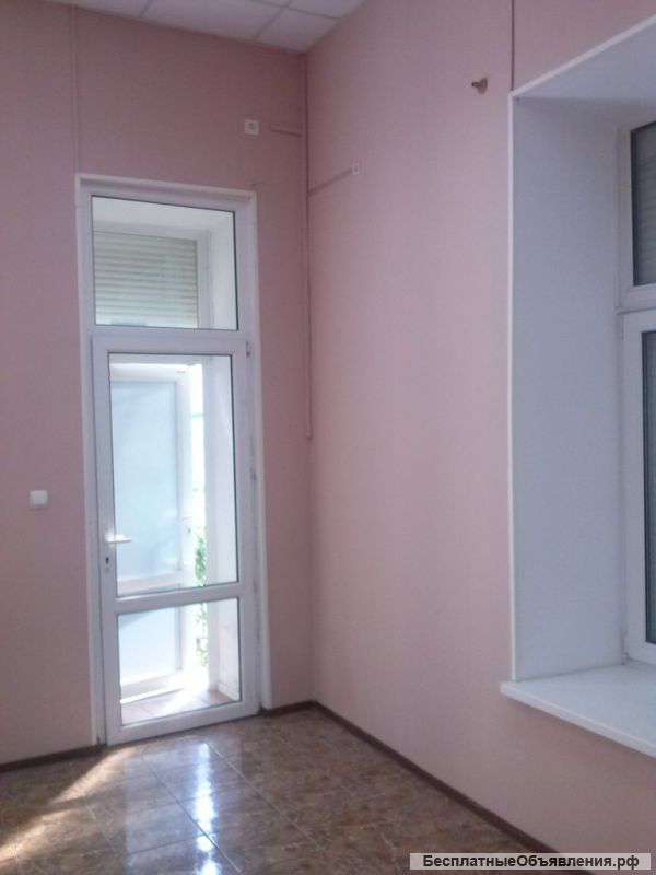 Сдам офис 22м2, 1 этаж, центр