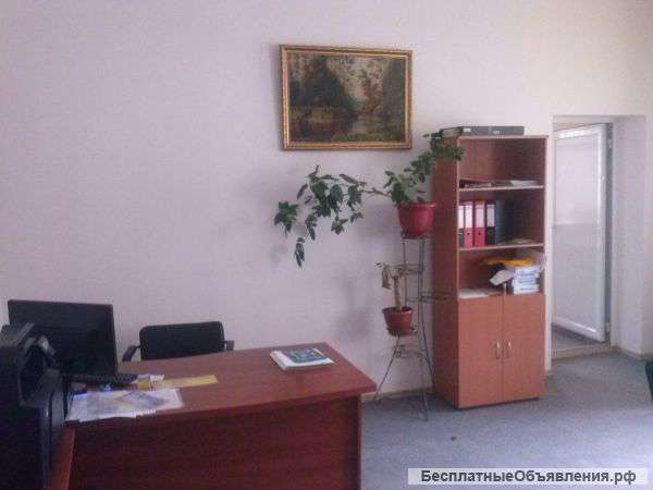 Сдам офис 90м2 в центре 1 линия