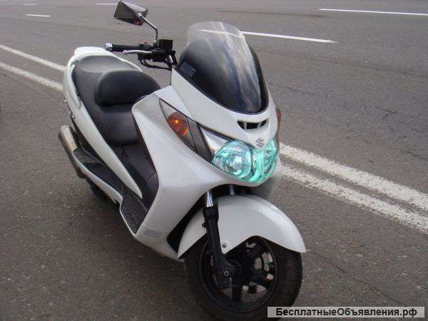 Макси-скутер Suzuki Skywave 400