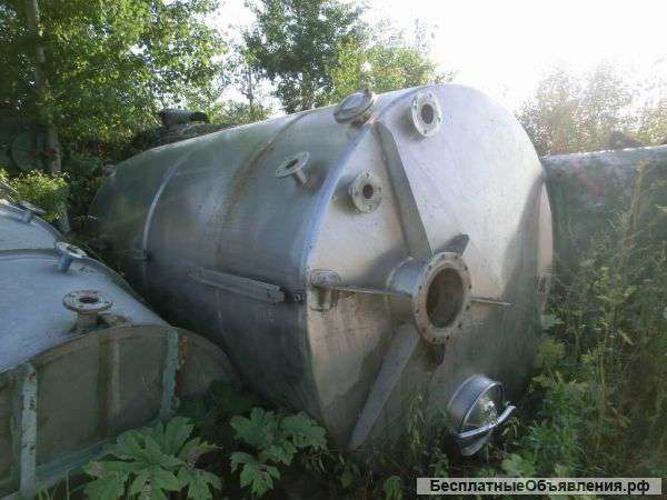 Емкость нержавеющая, объем 12 куб.м.