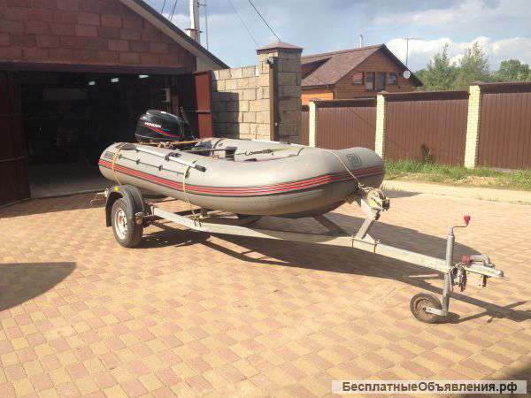 Лодка с мотором