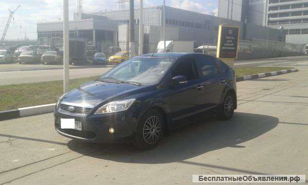 Водитель со своей а/м Ford Focus или Dodge Caravan