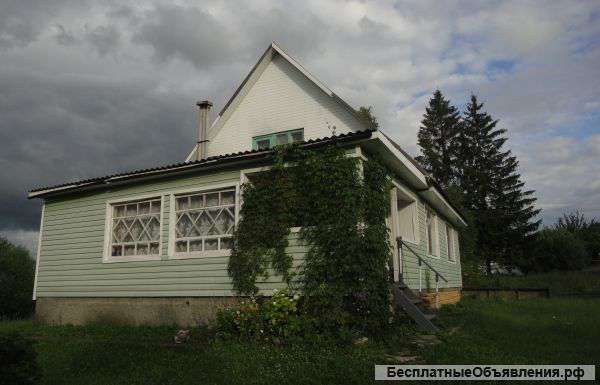 Коттедж с участком