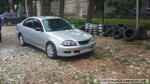 Toyota Avensis, 2000