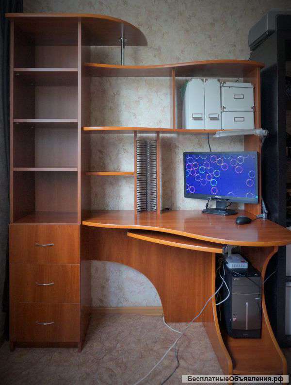 Компьютерный стол