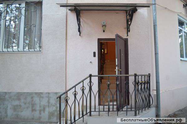 4 к. кв. Квартира 2 этаж 2 этажного дома 280 м2 терраса 46м2