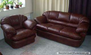 Кожаный диван и кресло