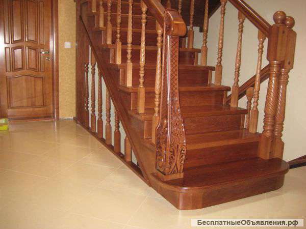 Лестницы на второй этаж. Ручная резьба по дереву. Наличники . Деревянная мебель.