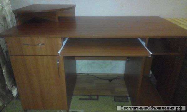 Компьютерный стол