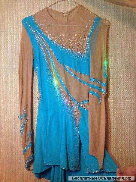 Платье для выступлений фигурного катания